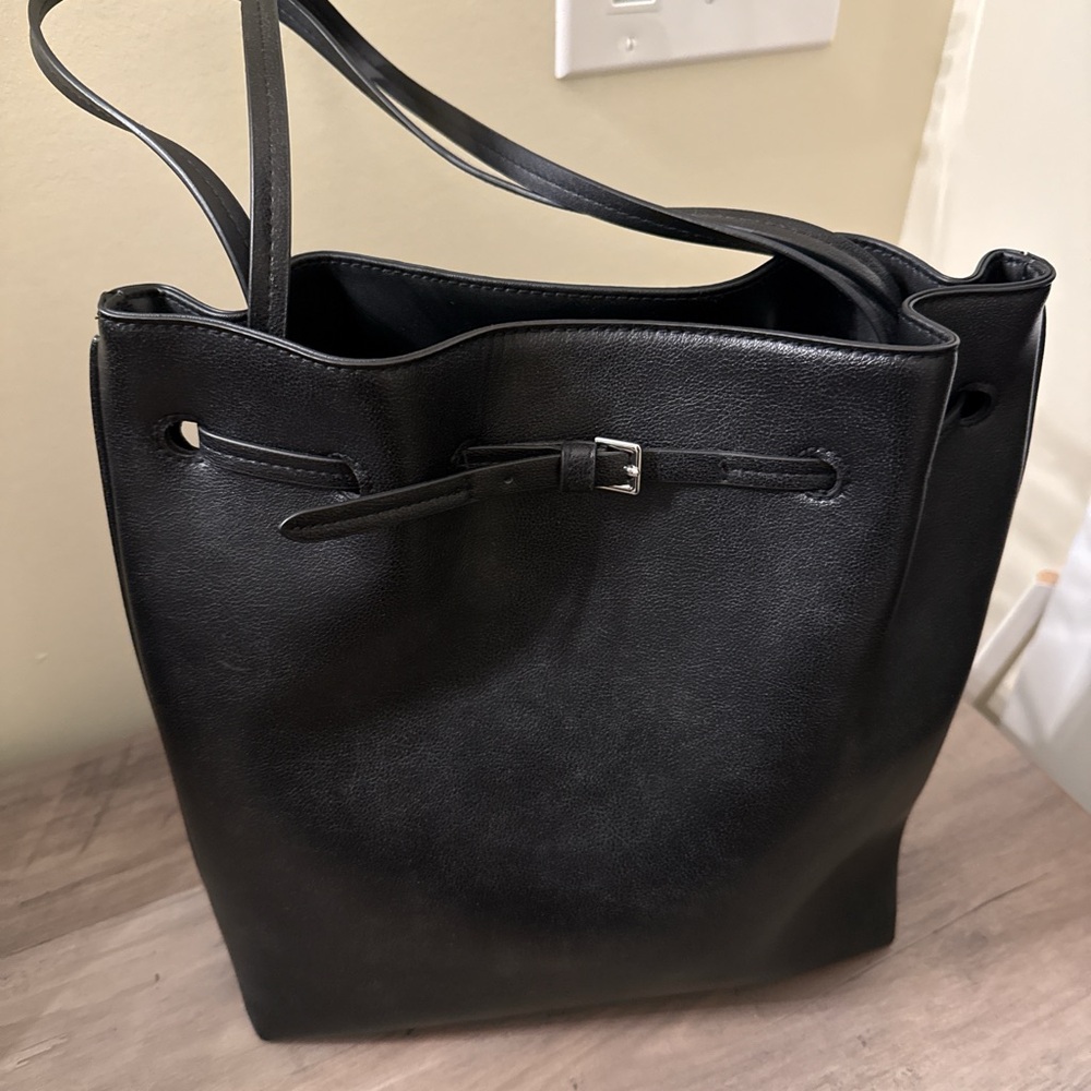 H&M Black Shoulder Bag